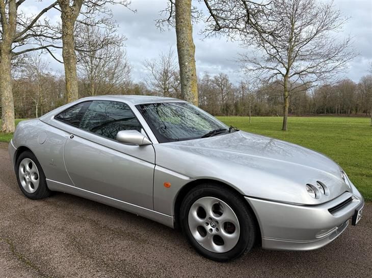 Alfa Romeo GTV