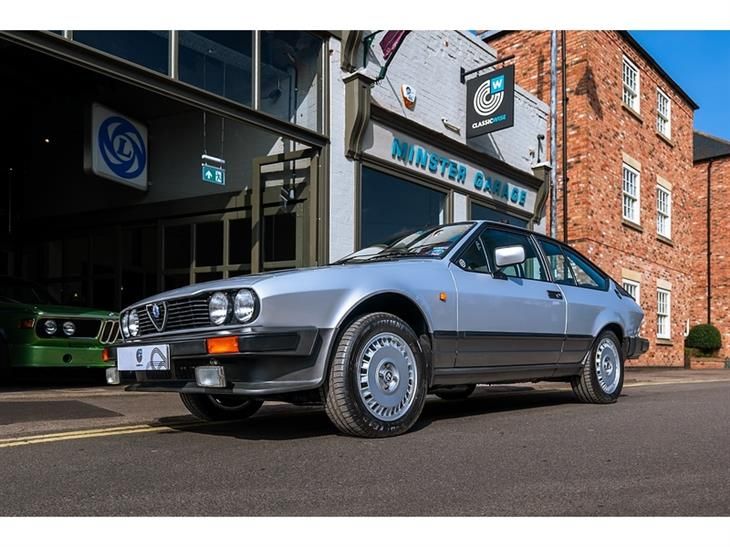 Alfa Romeo GTV