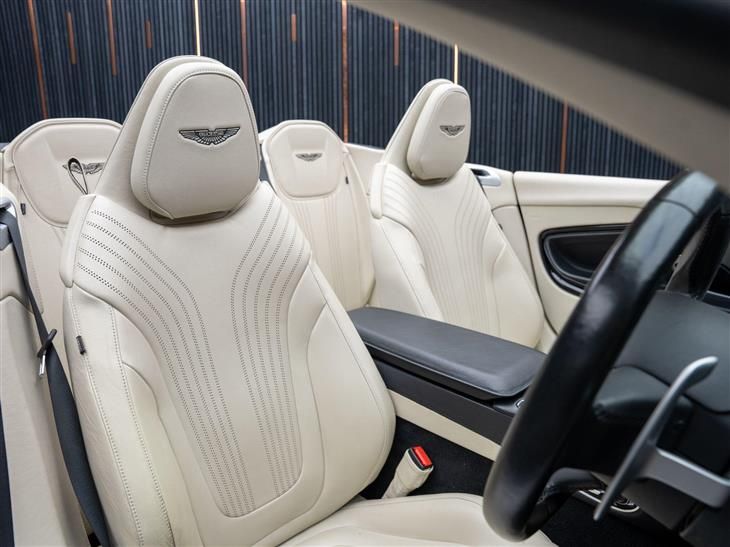 Aston Martin DB11 Aston Martin DB11 4.0 V8 Volante Auto Euro 6 (s/s) 2dr — миниатюра 2