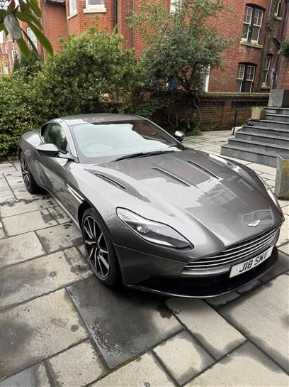 Aston Martin DB11