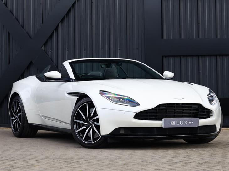 Aston Martin DB11 V8 Volante 2dr Touchtronic Auto