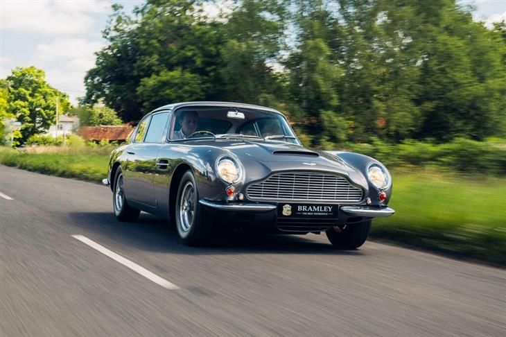 Aston Martin DB6 