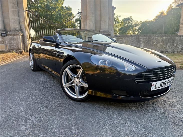 Aston Martin DB9