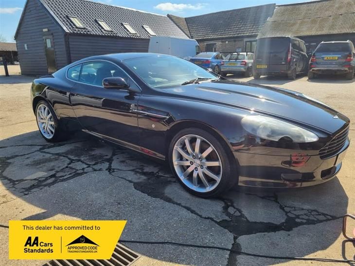 Aston Martin DB9