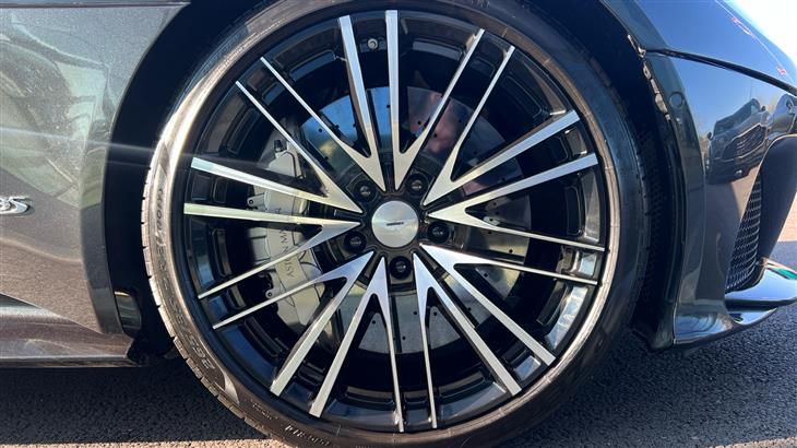 Aston Martin DBS Superleggera Aston Martin DBS V12 Superleggera Touchtronic. Smoked Lamps. Heated and Ventilated Seats — миниатюра 4