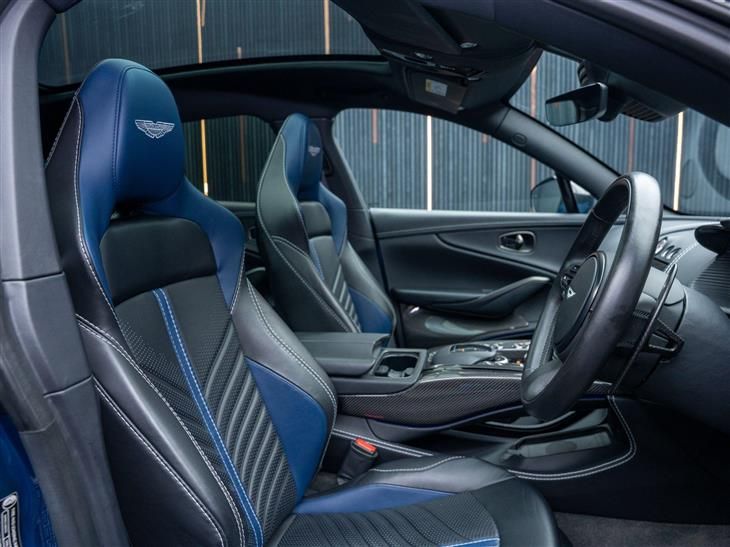 Aston Martin DBX Aston Martin DBX 4.0 V8 707 Auto 4WD Euro 6 (s/s) 5dr — миниатюра 2