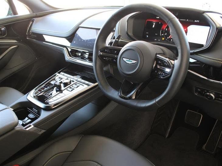 Aston Martin DBX Aston Martin DBX — миниатюра 3