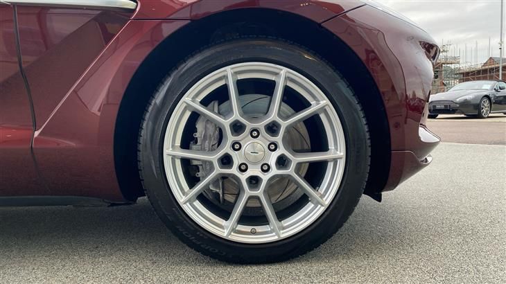 Aston Martin DBX Aston Martin DBX V8 550 5dr Touchtronic — миниатюра 4