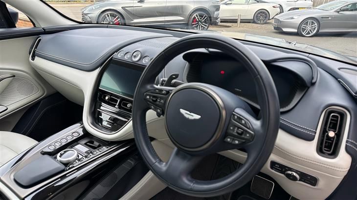 Aston Martin DBX Aston Martin DBX V8 550 5dr Touchtronic — миниатюра 2