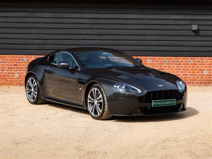 2010 Aston Martin V12 Vantage