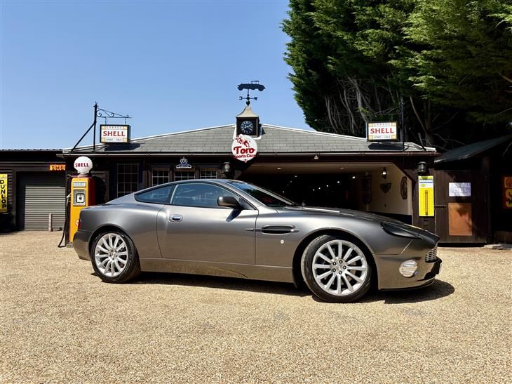 Aston Martin Vanquish