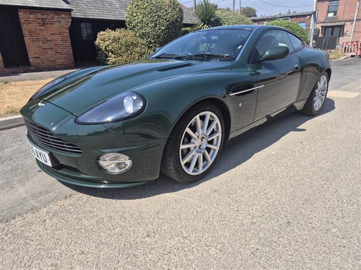 Aston Martin Vanquish S