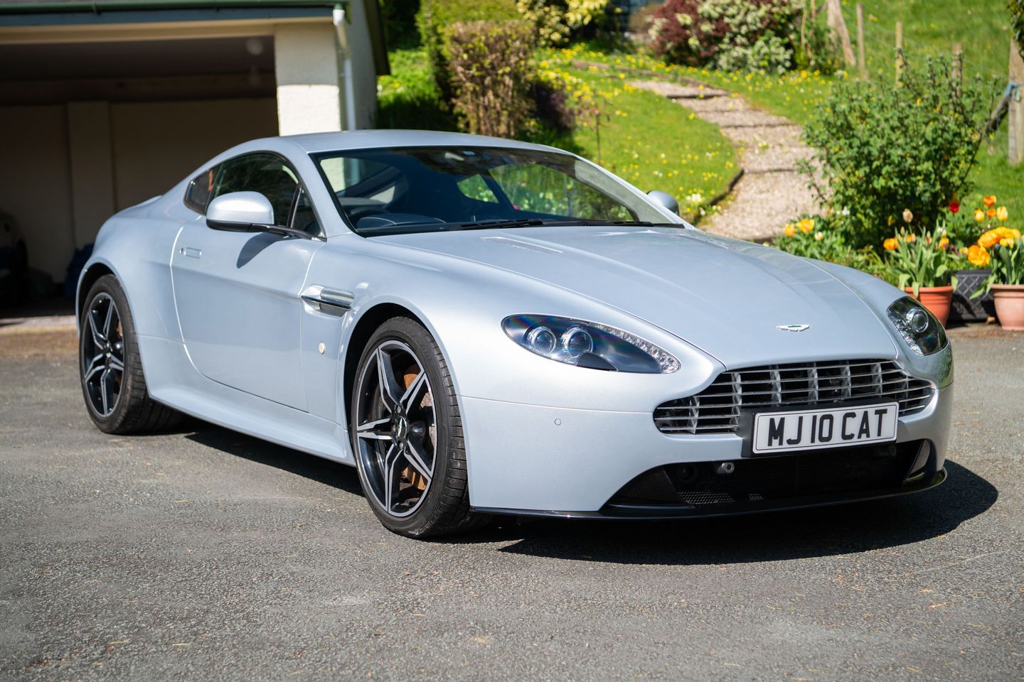 2017 Aston Martin Vantage S - Low...