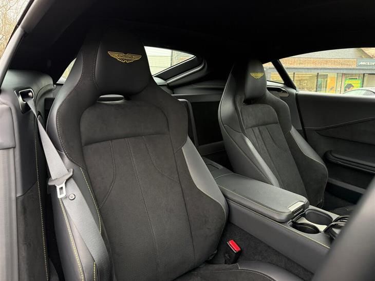 Aston Martin V8 Vantage Coupe Aston Martin Vantage 4.0 V8 Coupe 2dr Petrol Auto Euro 6 (665 ps) — миниатюра 4