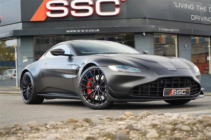 Aston Martin V8 Vantage Coupe Aston Martin Vantage 4.0 V8 F1 Edition Auto Euro 6 2dr — миниатюра 1
