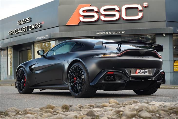 Aston Martin V8 Vantage Coupe Aston Martin Vantage 4.0 V8 F1 Edition Auto Euro 6 2dr — миниатюра 2