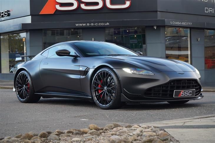 Aston Martin V8 Vantage Coupe Aston Martin Vantage 4.0 V8 F1 Edition Auto Euro 6 2dr — миниатюра 4