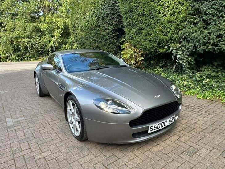 Aston Martin Vantage 4.3 V8 3DR Automatic