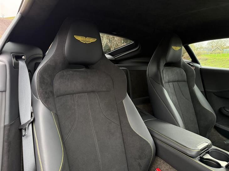 Aston Martin V8 Vantage Coupe Aston Martin Vantage — миниатюра 4