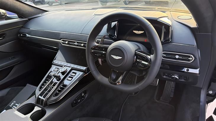 Aston Martin V8 Vantage Coupe Aston Martin Vantage V8 2dr Auto — миниатюра 3