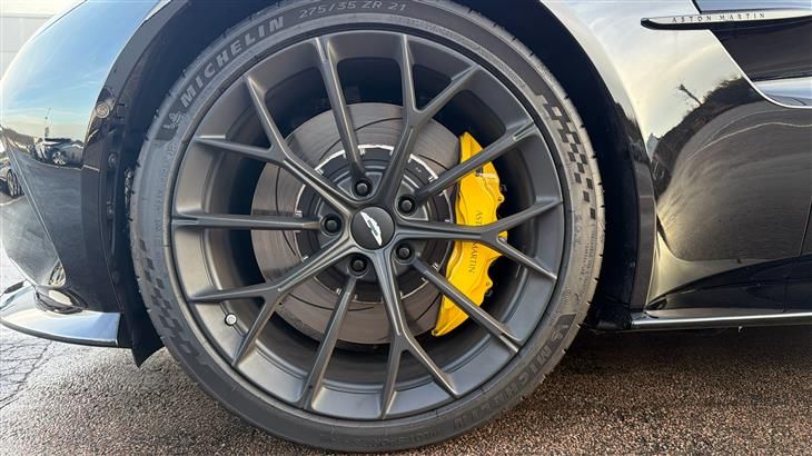 Aston Martin V8 Vantage Coupe Aston Martin Vantage V8 2dr Auto — миниатюра 4