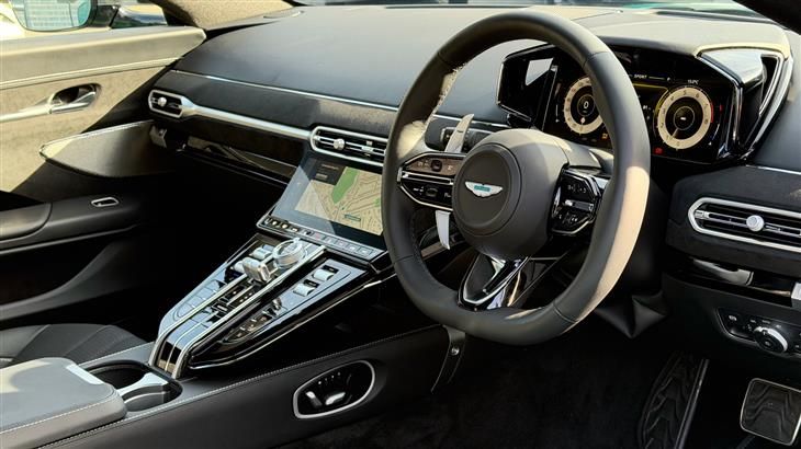 Aston Martin V8 Vantage Coupe Aston Martin Vantage V8 2dr Auto — миниатюра 3