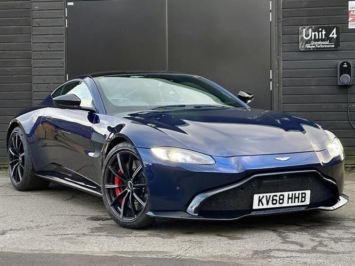 Aston Martin Vantage V8