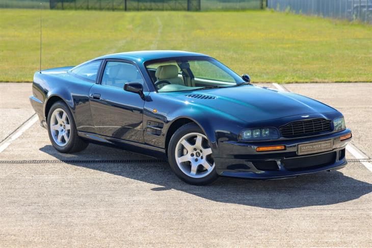 Aston Martin Virage V550