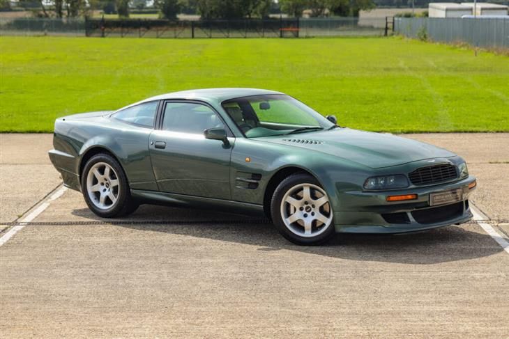 Aston Martin Virage V550