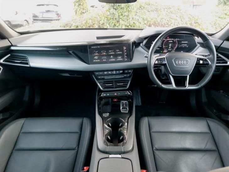 Audi e-tron Audi E-Tron GT 390kW Quattro 93kWh 4dr Auto — миниатюра 3