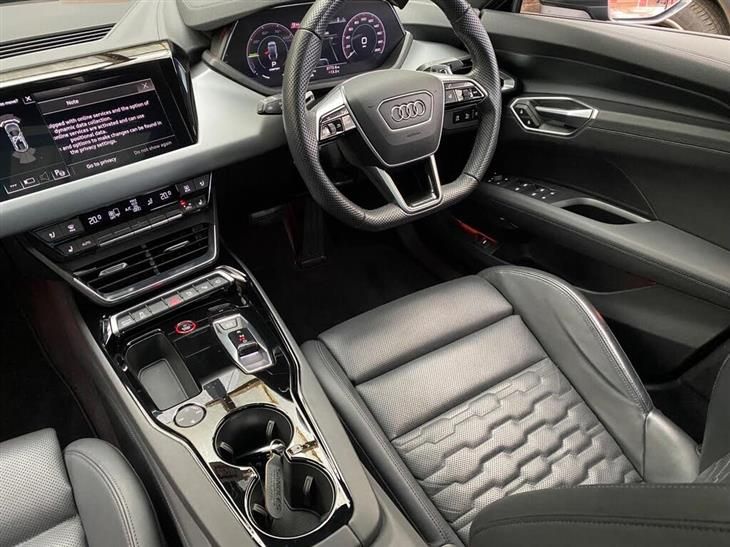 Audi e-tron Audi E-Tron GT 93.4kWh Auto quattro 4dr — миниатюра 2
