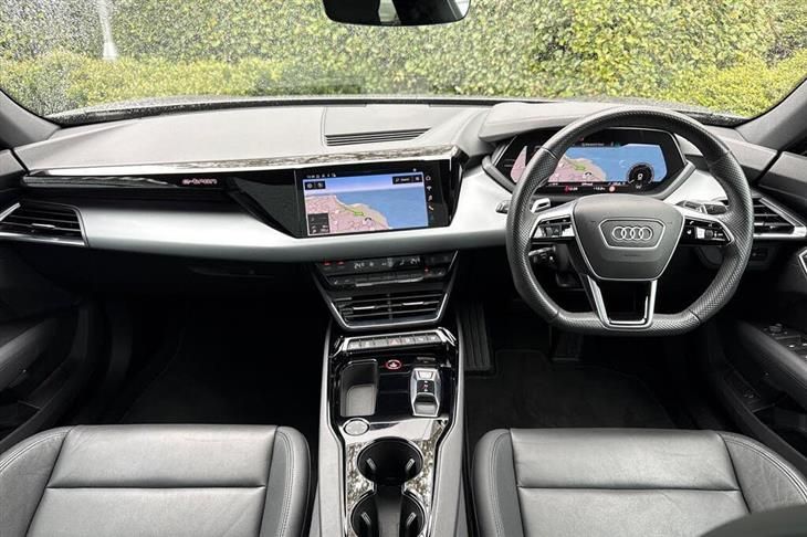 Audi e-tron Audi E-Tron GT 93.4kWh Saloon 4dr Electric Auto quattro (476 ps) — миниатюра 3