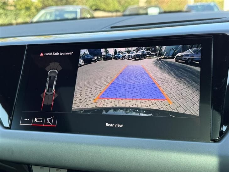 Audi e-tron Audi E-Tron GT 93.4kWh Saloon 4dr Electric Auto quattro (476 ps) — миниатюра 4