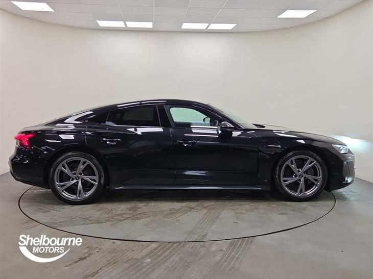 Audi e-tron Audi E-Tron GT — миниатюра 3