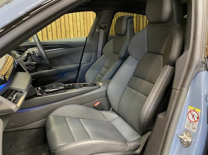 Audi e-tron Quattro Base 0.0 4dr Coupe Automatic Electric — миниатюра 4