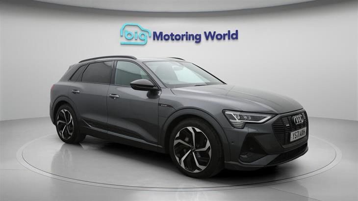 Audi e-tron Audi E-Tron 50 Black Edition SUV 5dr Electric Auto quattro 71.2kWh (11kW Charger) (313 ps) — миниатюра 2