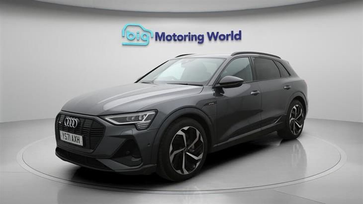 Audi e-tron Audi E-Tron 50 Black Edition SUV 5dr Electric Auto quattro 71.2kWh (11kW Charger) (313 ps) — миниатюра 4