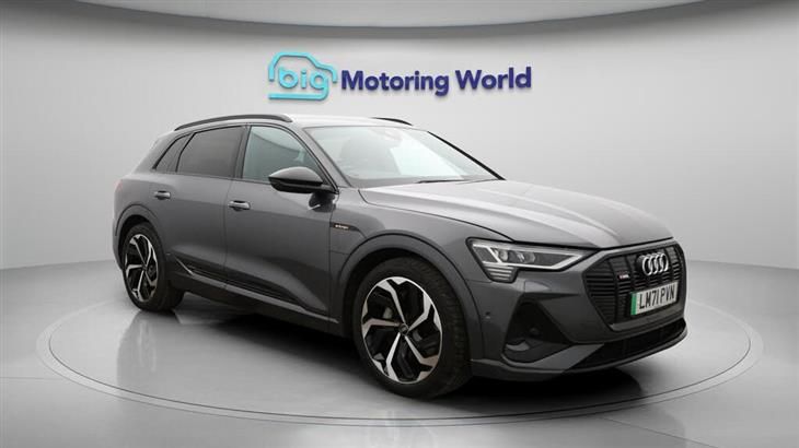 Audi e-tron Audi E-Tron 50 Black Edition SUV 5dr Electric Auto quattro 71.2kWh (11kW Charger) (313 ps) — миниатюра 2