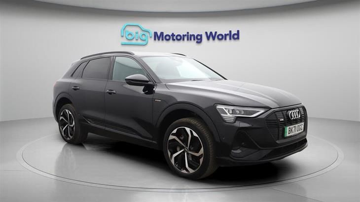 Audi e-tron Audi E-Tron 50 Black Edition SUV 5dr Electric Auto quattro 71.2kWh (11kW Charger) (313 ps) — миниатюра 2