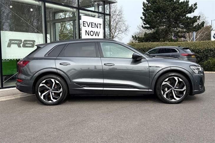 Audi e-tron Audi E-Tron 50 Black Edition SUV 5dr Electric Auto quattro 71.2kWh (11kW Charger) (313 ps) — миниатюра 2