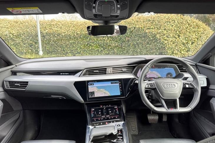 Audi e-tron Audi E-Tron 50 Black Edition SUV 5dr Electric Auto quattro 71.2kWh (11kW Charger) (313 ps) — миниатюра 3