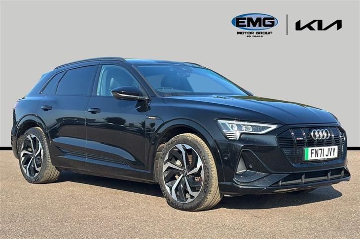 Audi e-tron Audi E-Tron 50 Black Edition Suv 5dr Electric Auto Quattro 71.2kwh (11kw Charger) (313 Ps) — миниатюра 1