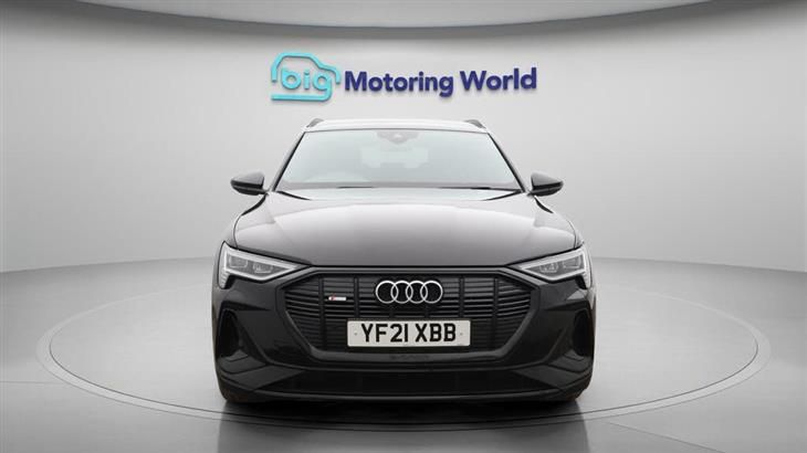 Audi e-tron Audi E-Tron 50 Black Edition SUV 5dr Electric Auto quattro 71.2kWh (313 ps) — миниатюра 3