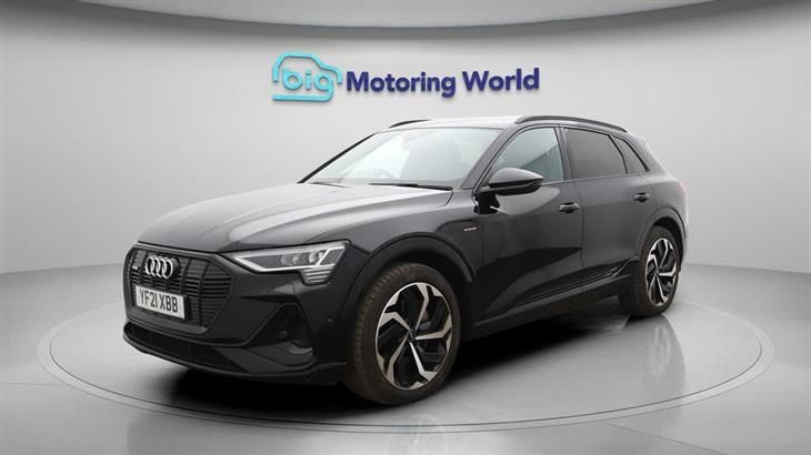 Audi e-tron Audi E-Tron 50 Black Edition SUV 5dr Electric Auto quattro 71.2kWh (313 ps) — миниатюра 4