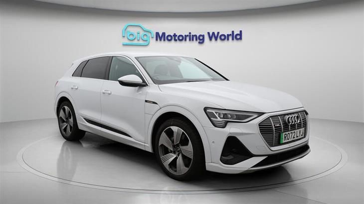 Audi e-tron Audi E-Tron 50 S line SUV 5dr Electric Auto quattro 71.2kWh (11kW Charger) (313 ps) — миниатюра 2