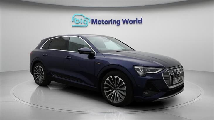 Audi e-tron Audi E-Tron 50 S line SUV 5dr Electric Auto quattro 71.2kWh (313 ps) — миниатюра 2
