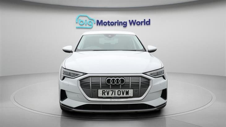 Audi e-tron Audi E-Tron 50 Sport SUV 5dr Electric Auto quattro 71.2kWh (11kW Charger) (313 ps) — миниатюра 3