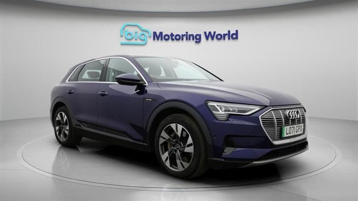 Audi e-tron Audi E-Tron 50 Sport SUV 5dr Electric Auto quattro 71.2kWh (11kW Charger) (313 ps) — миниатюра 2