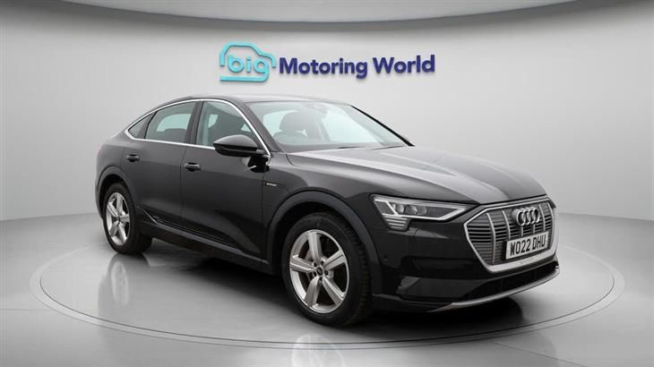 Audi e-tron Audi E-Tron 50 Technik Sportback 5dr Electric Auto quattro 71.2kWh (11kW Charger) (313 ps) — миниатюра 2