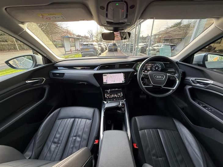 Audi e-tron Audi E-Tron 50 Technik SUV 5dr Electric Auto quattro 71.2kWh (11kW Charger) (313 ps) — миниатюра 3